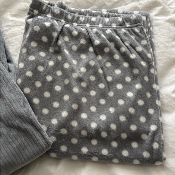 Croft & Barrow Gray Polka Dot Pajama Set - Picture 3 of 5